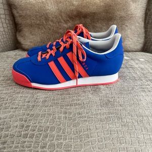 NWOT Women’s Adidas Somoa tennis shoes